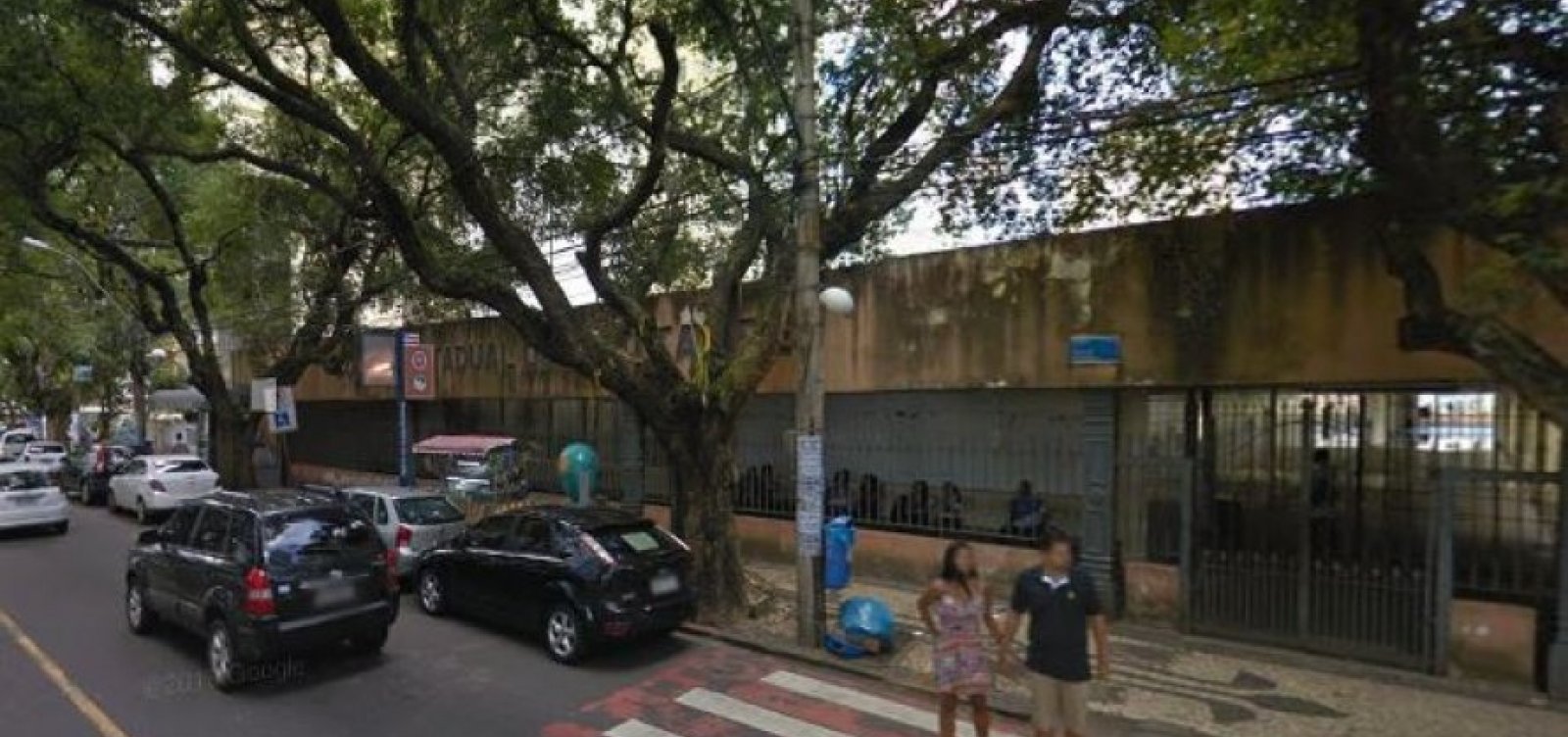 [Rui sanciona venda do Colégio Odorico Tavares, em bairro nobre de Salvador]