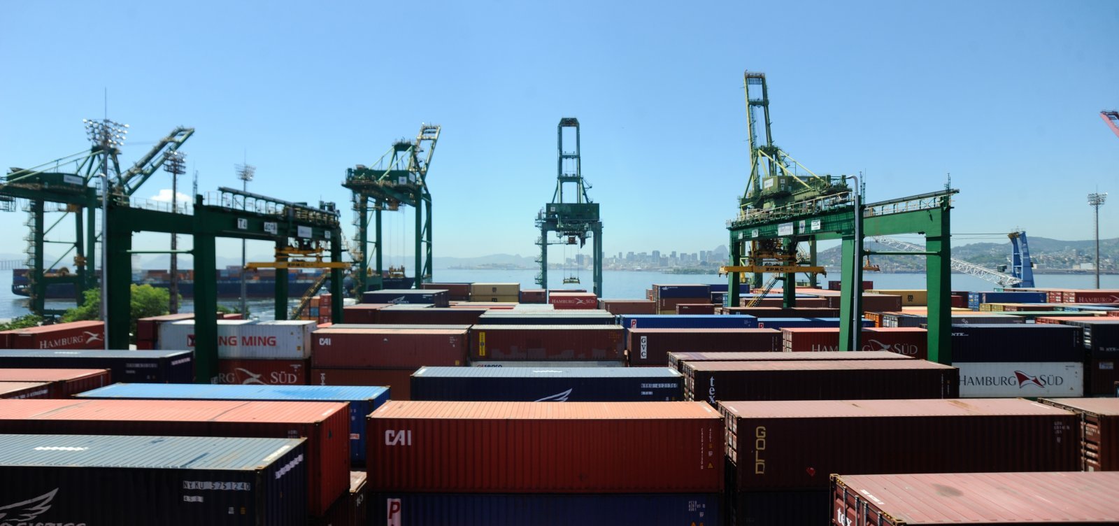 [Após duas altas consecutivas, Brasil registra queda de 1,1% na produção industrial em 2019]