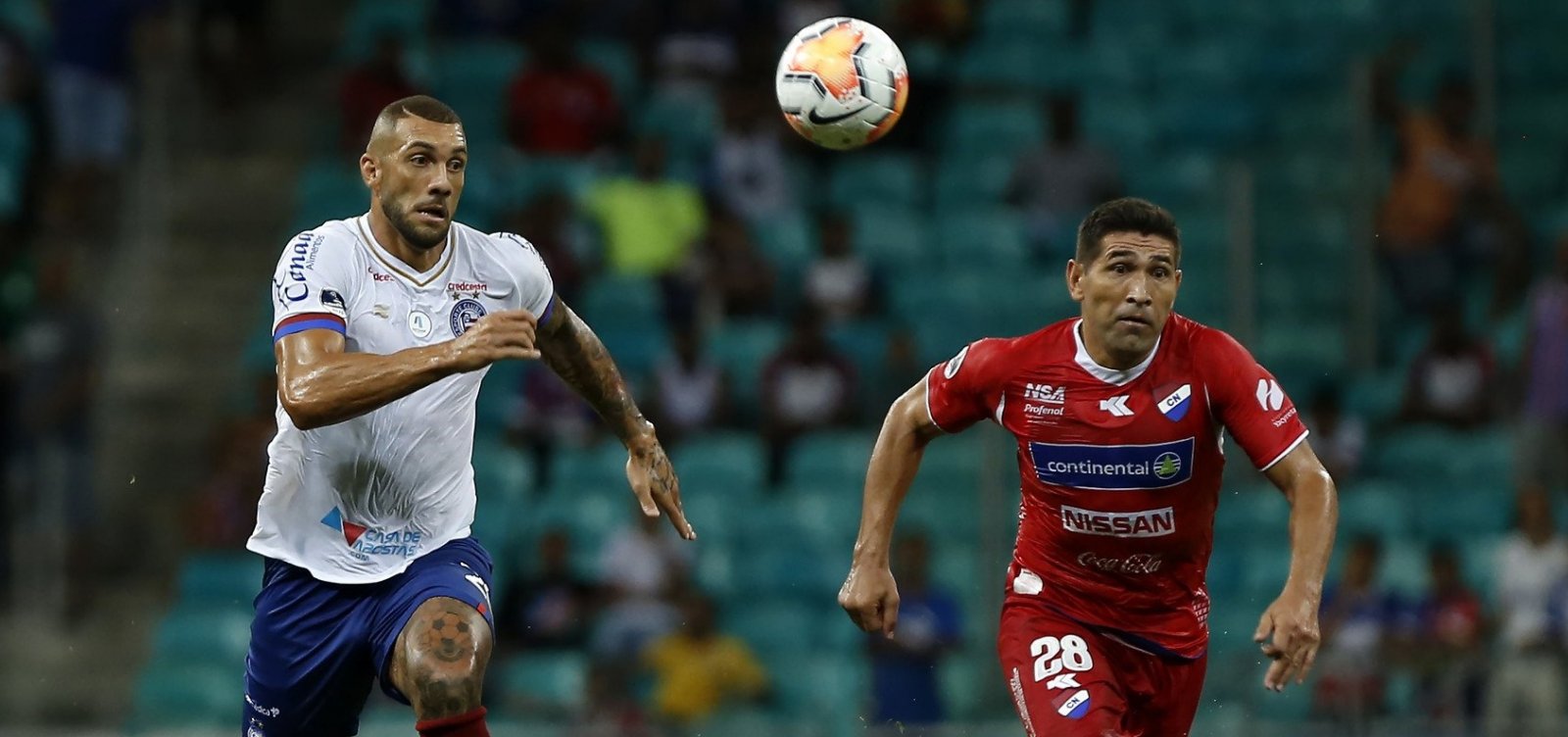 [Fernandão responde torcedor sobre falta de oportunidade no Bahia: 'Fala com Roger']
