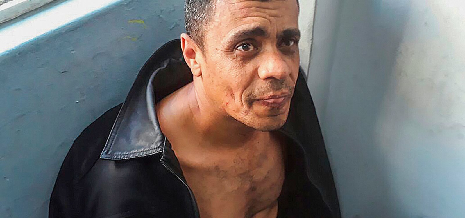 [Justiça autoriza transferência de Adélio para 'local adequado' de tratamento]