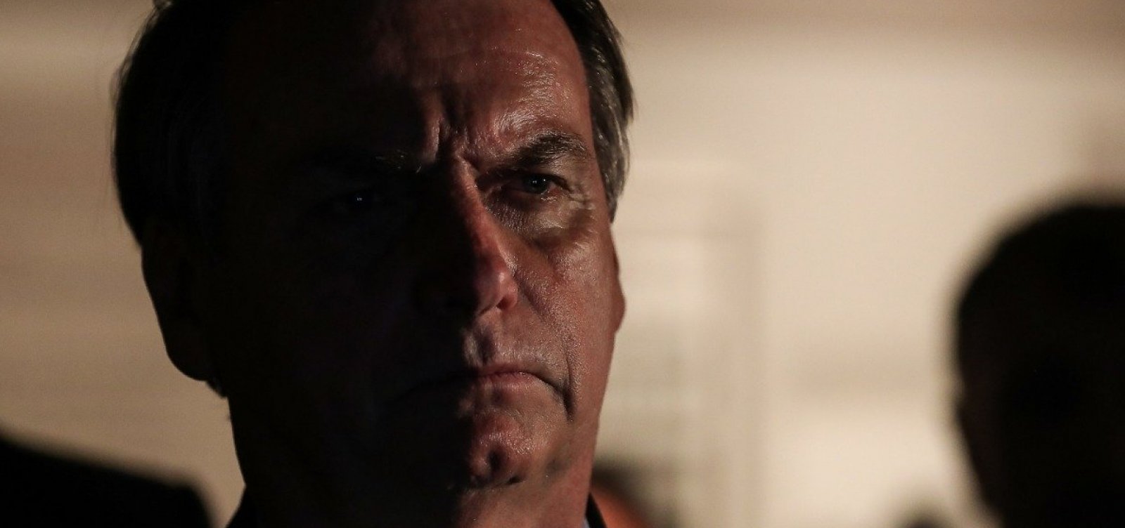 [Primeiro teste de Bolsonaro indica positivo para coronavírus; contraprova sai nesta sexta]