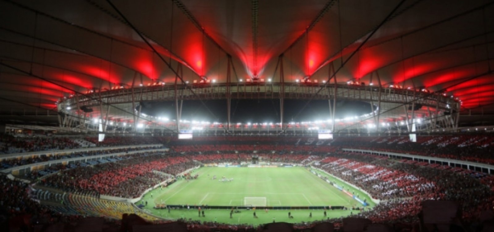 [CBF determina que partidas de futebol em São Paulo e no Rio de Janeiro sejam sem público]