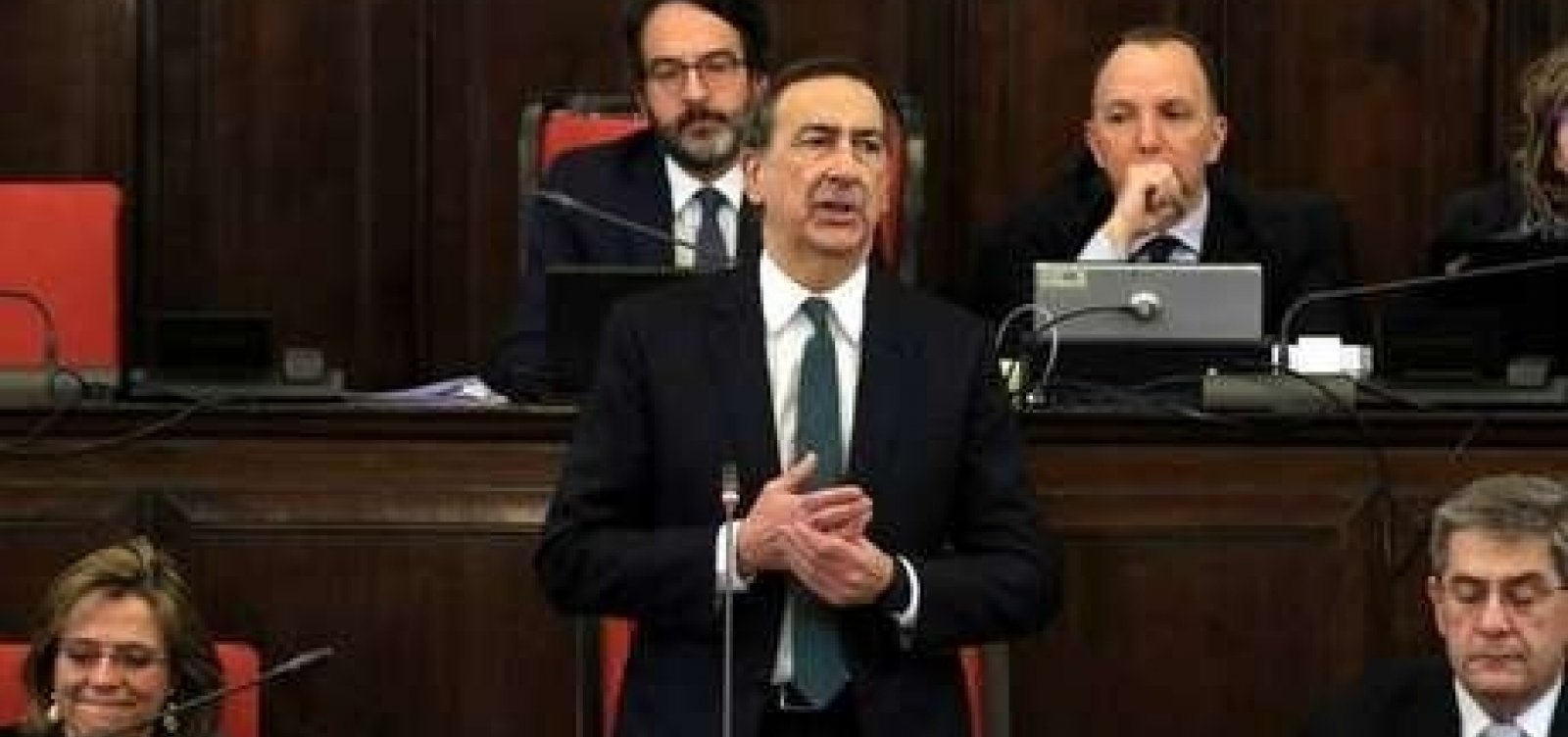 [Prefeito de Milão admite erro em campanha anti-isolamento; cidade tem 4,4 mil mortos]