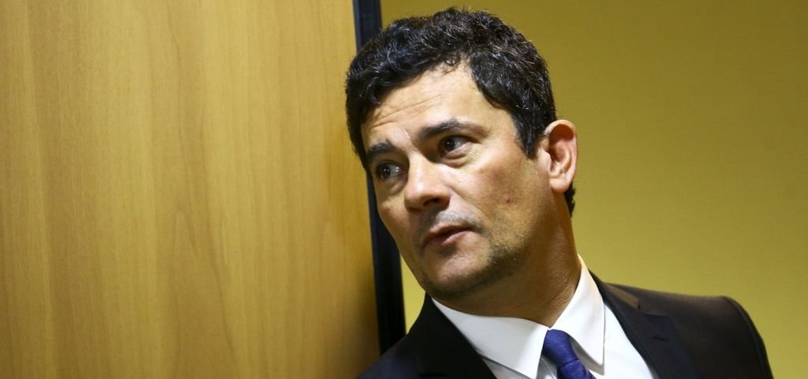 [Moro se junta a Guedes e Mandetta em oposição a Bolsonaro]
