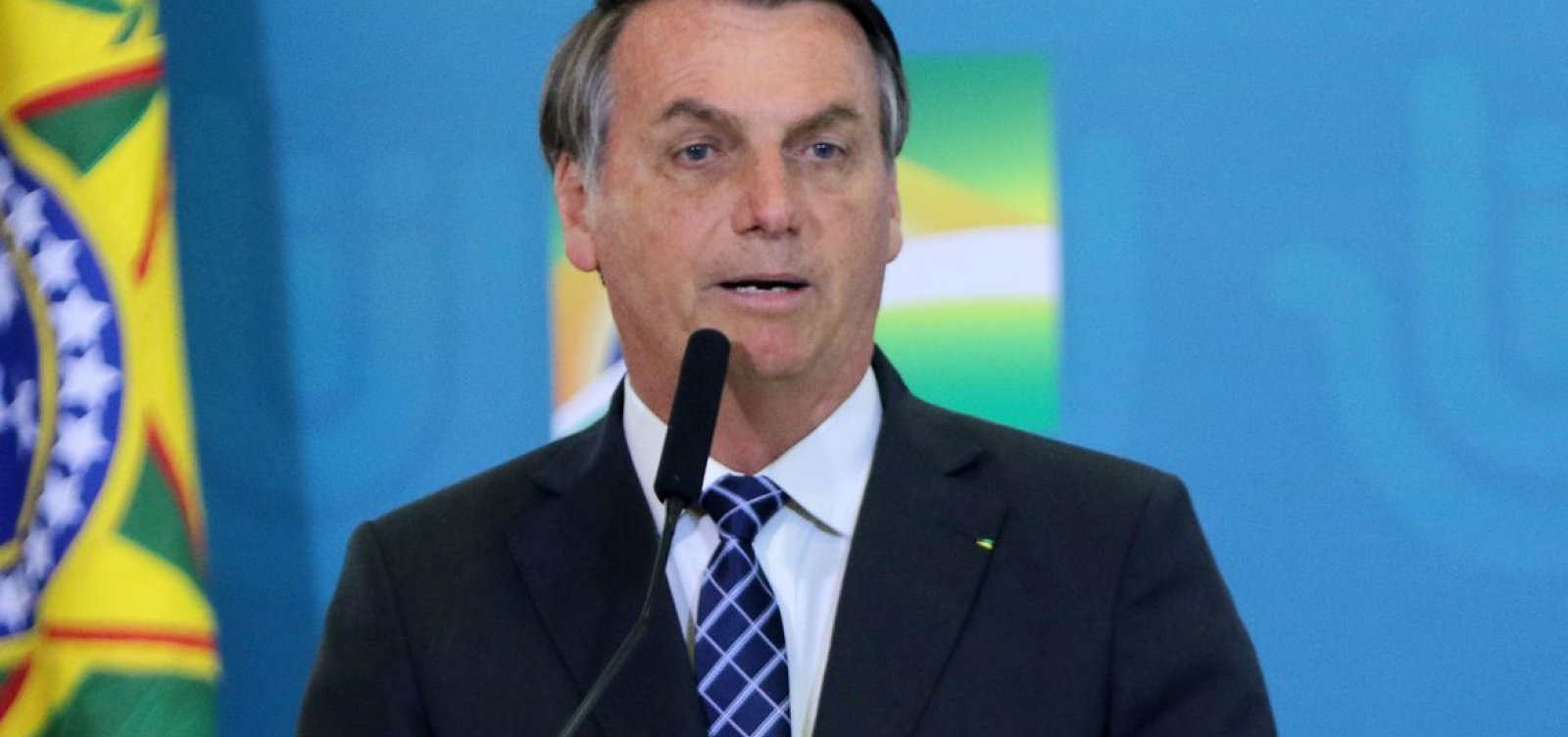 [Bolsonaro fará novo pronunciamento sobre coronavírus na noite de hoje]