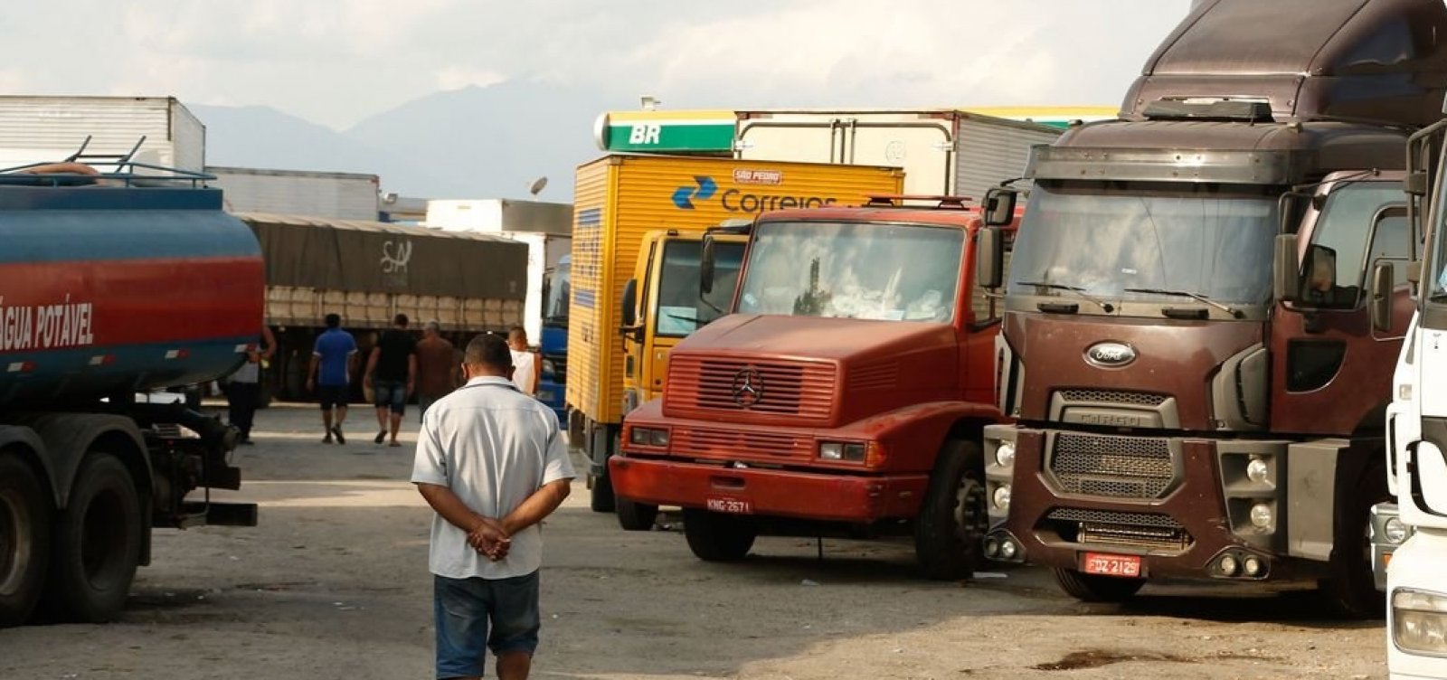 [Vacinação contra gripe para caminhoneiros e presidiários será antecipada]