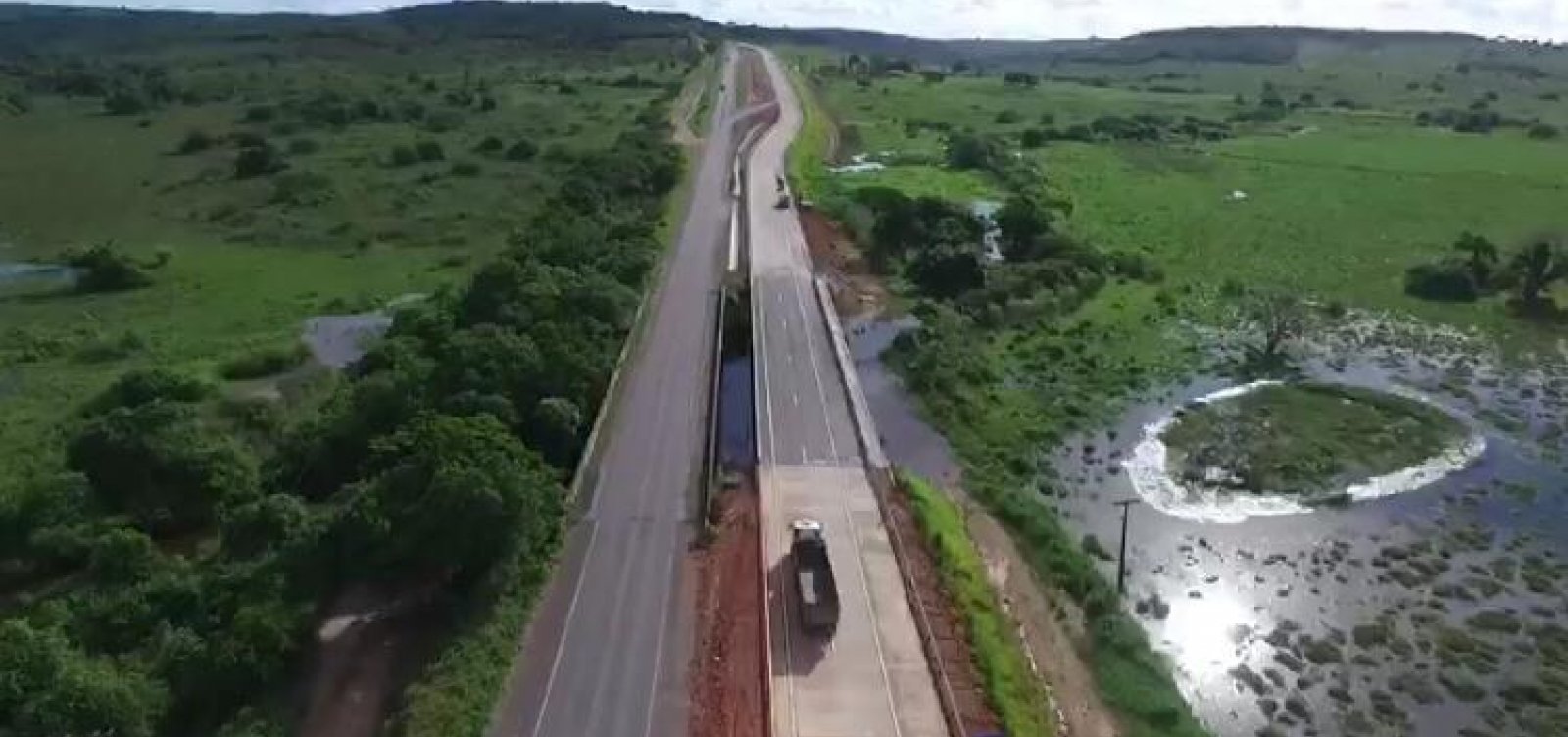 [DNIT libera mais 15 km de pista duplicada na BR-101, entre Esplanada e Entre Rios]