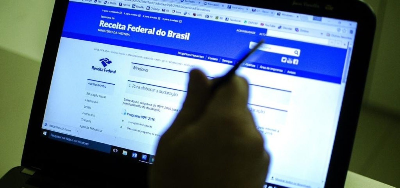[Governo federal decide adiar prazo para declaração do imposto de renda por dois meses]