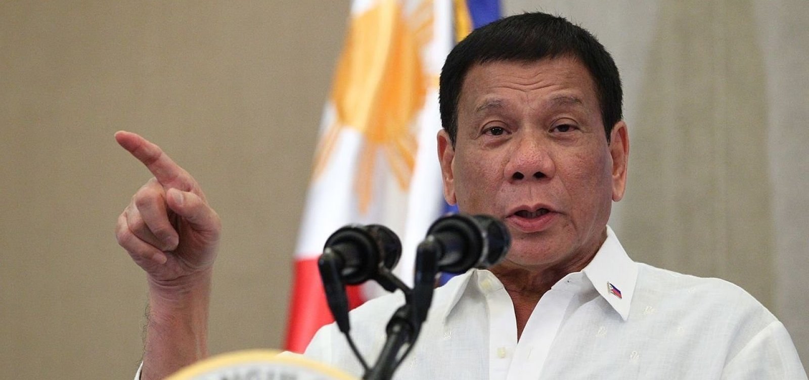 [Presidente das Filipinas manda polícia matar quem descumprir isolamento]