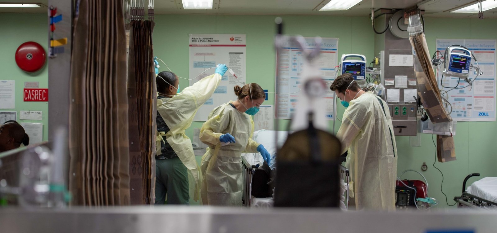 [MEC flexibiliza antecipação de formatura em áreas da saúde]