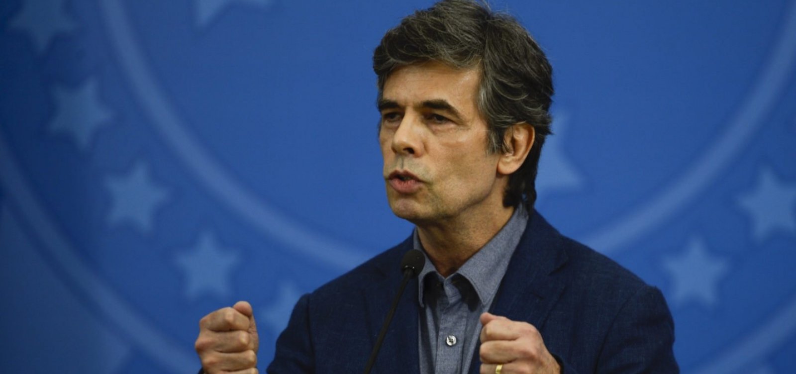 [Novo ministro da Saúde vai se reunir segunda-feira com governadores do Nordeste, diz Rui]