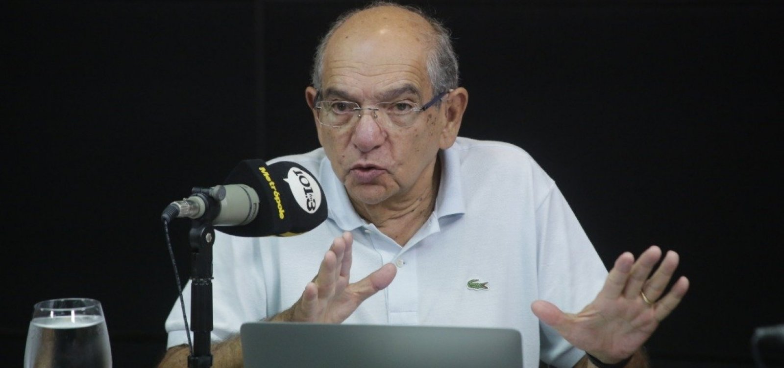 [Bolsonaro está 'empurrando' limites da democracia e deve ser responsabilizado, diz MK; ouça]