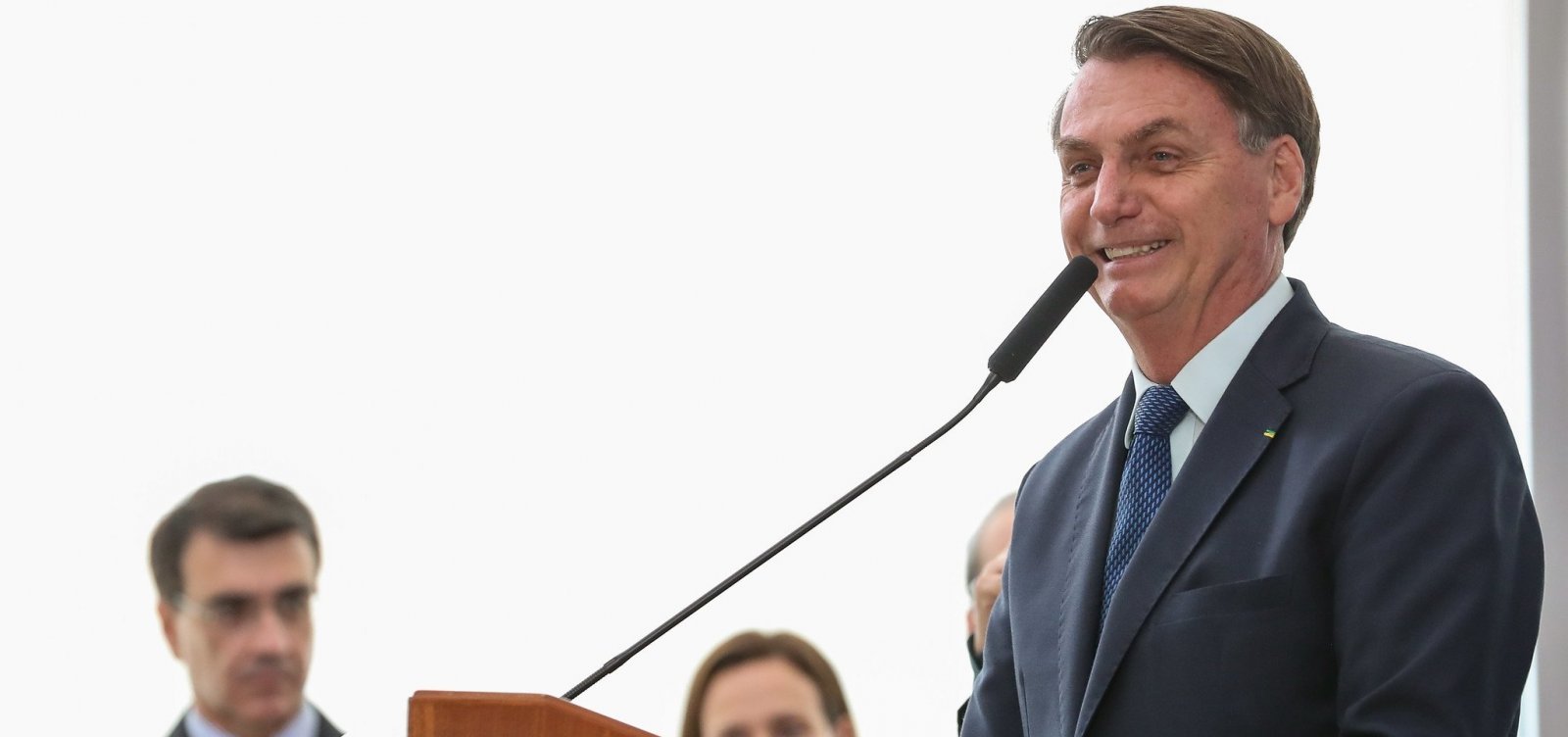 [Bolsonaro diz esperar que esta seja a ‘última semana de quarentena’]