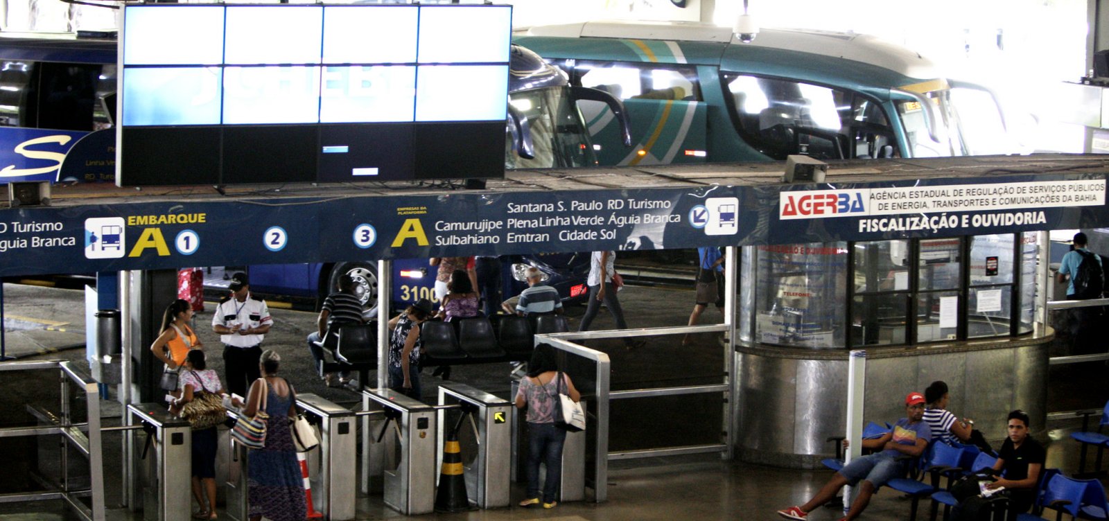 [Bahia tem mais 12 cidades com transporte intermunicipal suspenso]