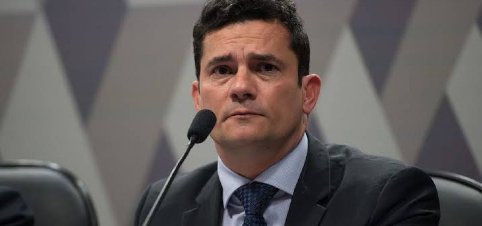 [Moro apresenta mensagens de Bolsonaro cobrando troca na PF após inquérito contra bolsonaristas]