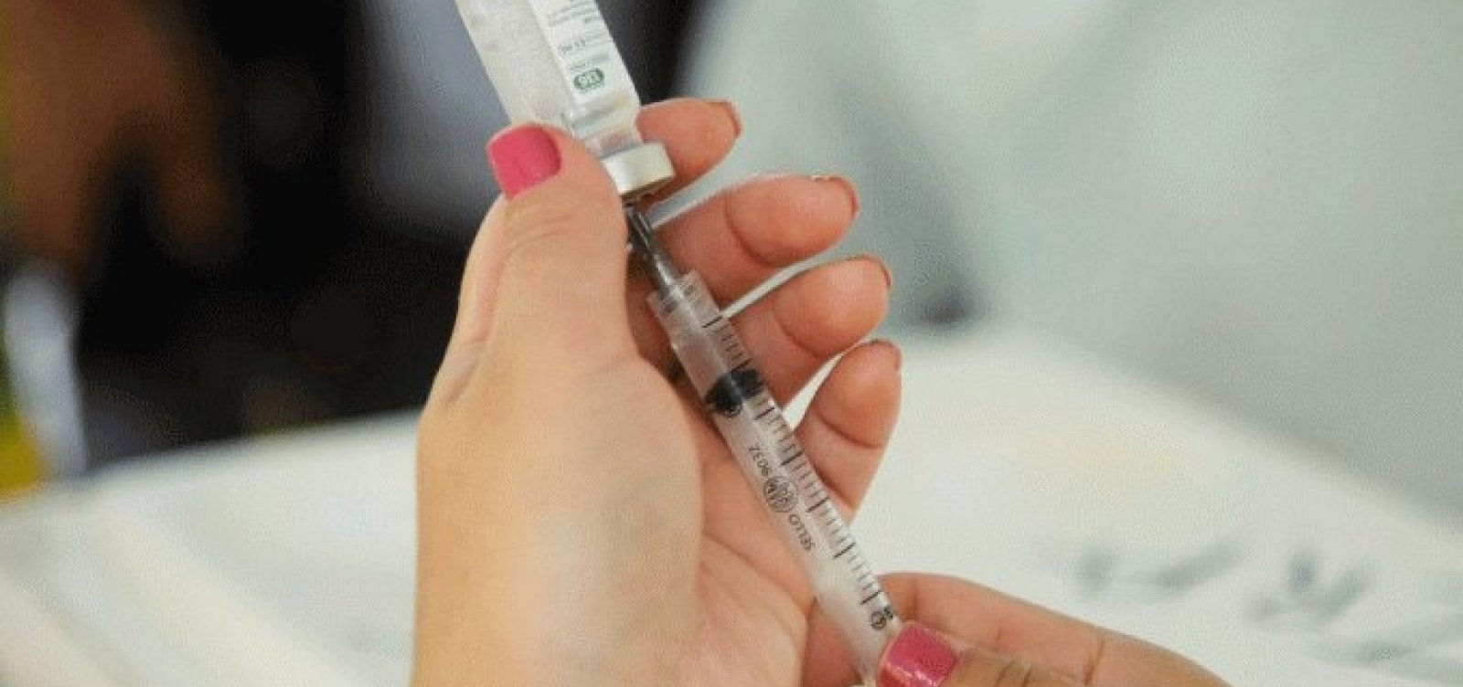 [Brasil tem 421 mortes por covid-19 nas últimas 24 horas; total de casos chega a 96.559]