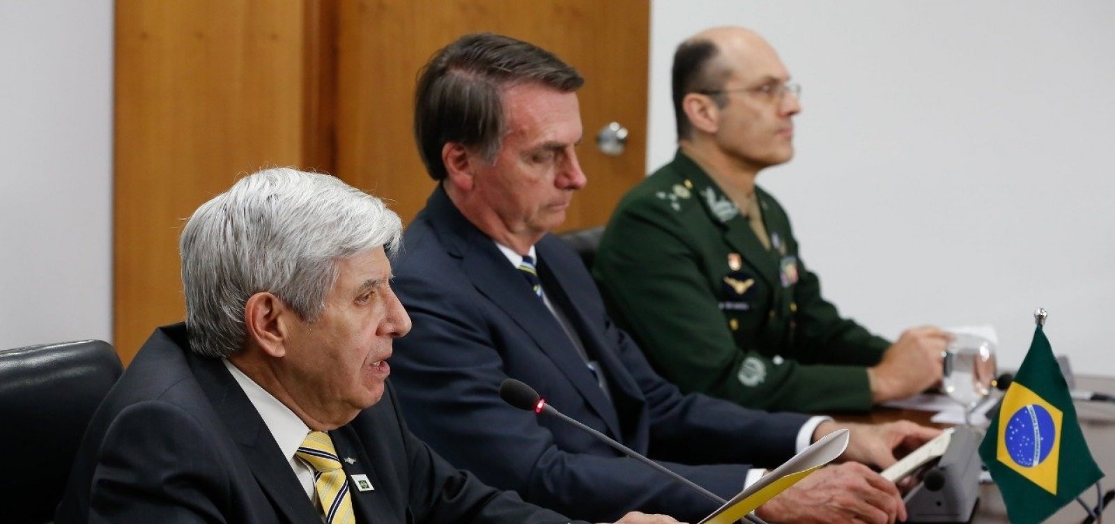 [Ministros militares se preocuparam com pedidos de Bolsonaro, diz Moro]