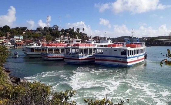 [Travessia Salvador-Mar Grande segue suspensa devido ao mau tempo]