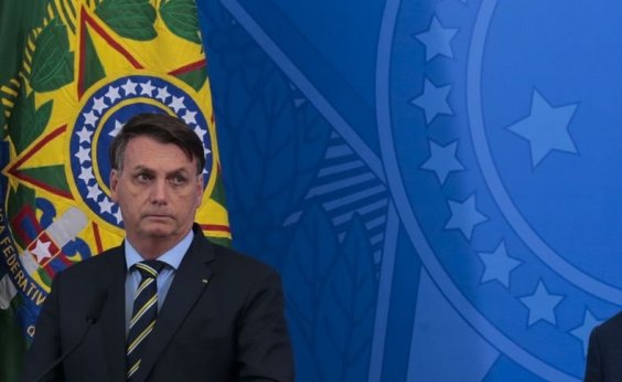 [Em reunião com ministros, Bolsonaro disse que troca na PF seria para proteger família]
