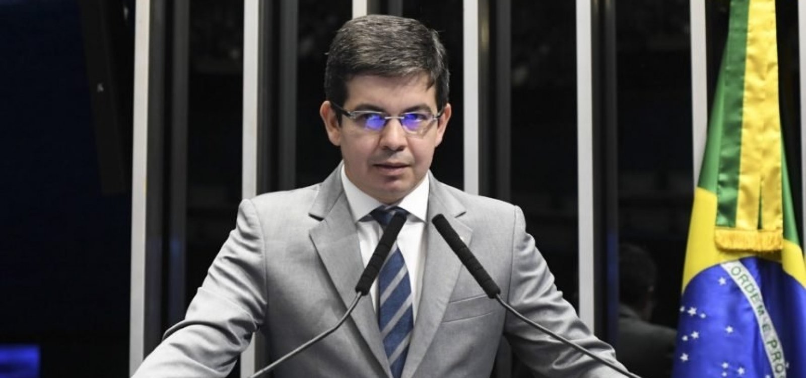 [Parlamentares pedem que STF torne público vídeo de reunião ministerial]