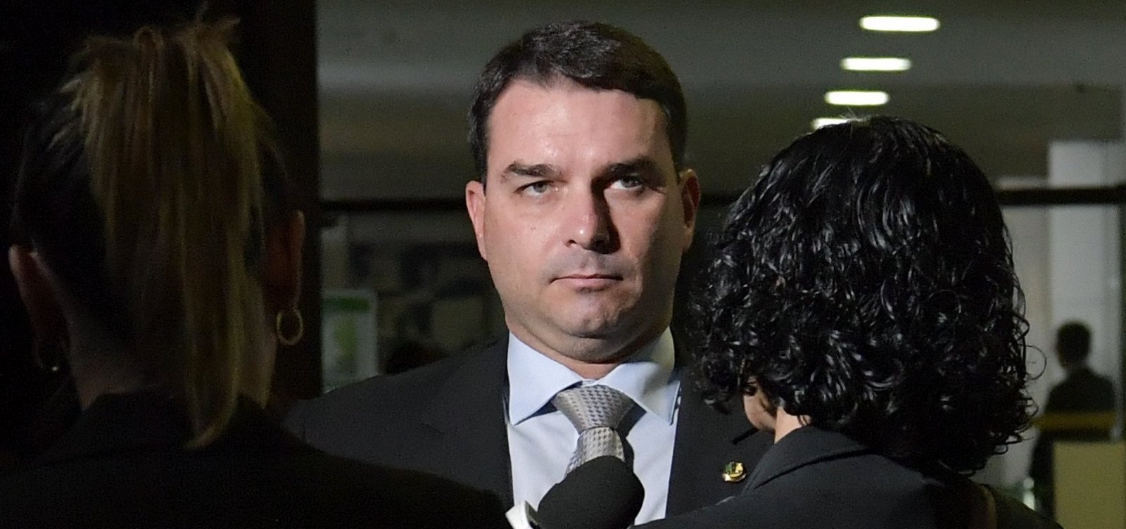 [Ex-superintendente da PF do Rio desmente Bolsonaro e confirma que Flávio era investigado]