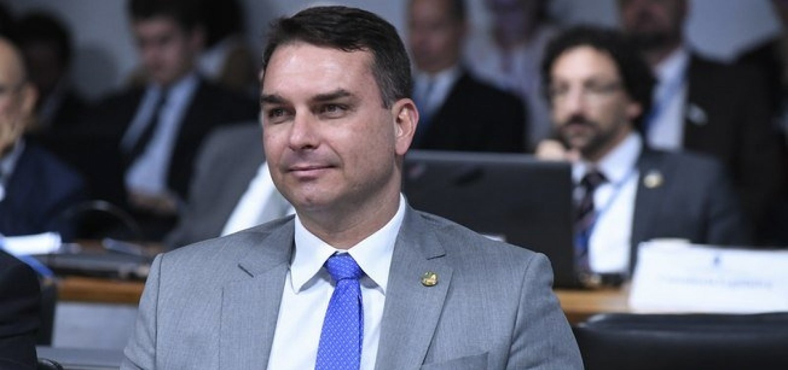 [Flávio Bolsonaro diz que acusação sobre vazamento da PF é ‘invenção’]