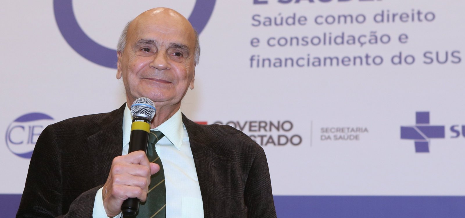 [Drauzio Varella critica lobby pela cloroquina e vê SUS fortalecido após pandemia]