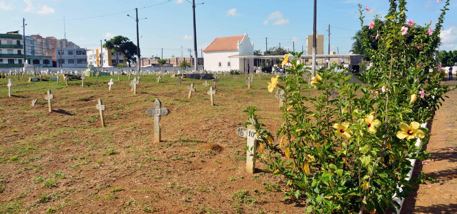 [Prefeitura registra alta de sepultamentos em cemitérios municipais por conta da Covid-19]