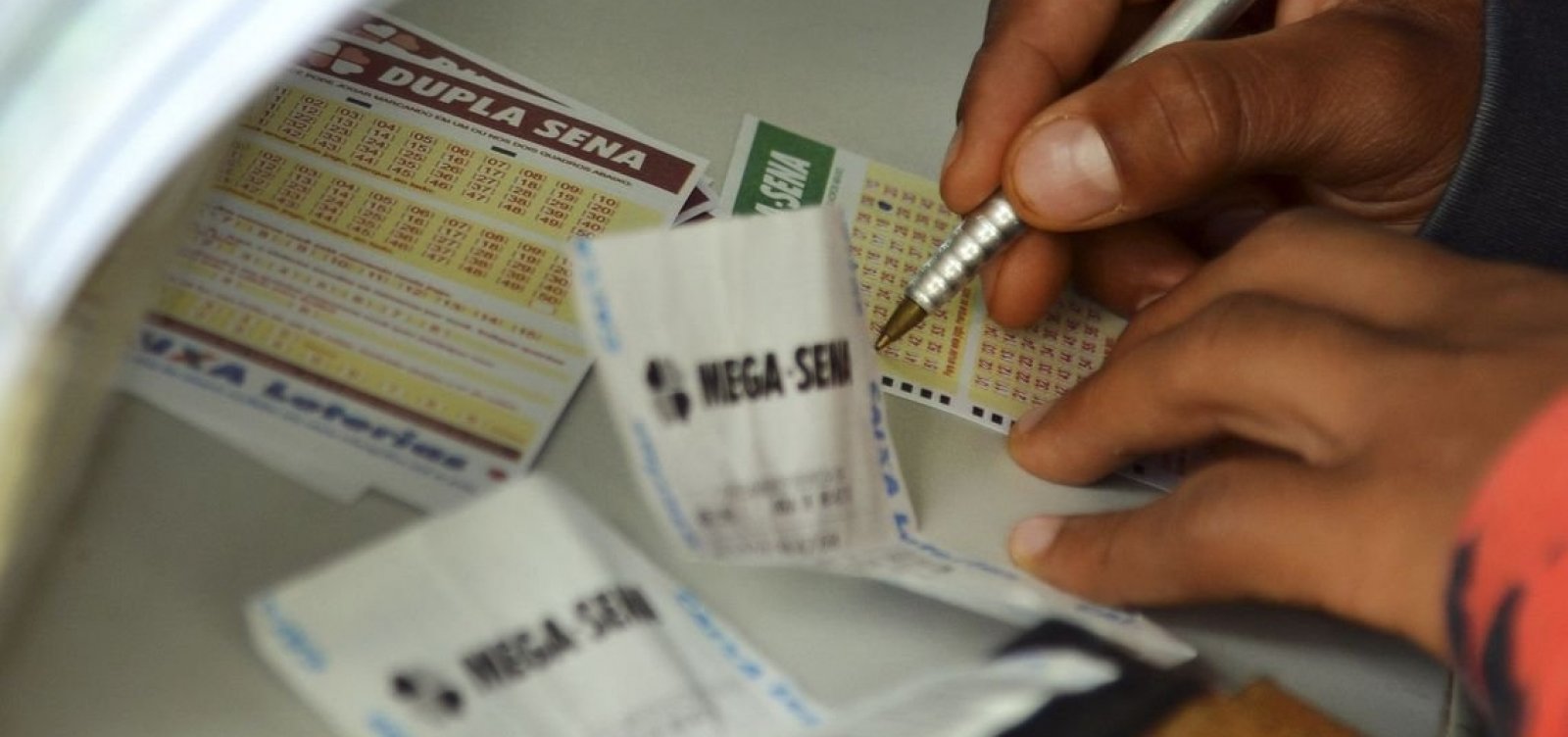 [Mega-Sena: ninguém acerta as seis dezenas e próximo sorteio pode pagar R$ 45 milhões]
