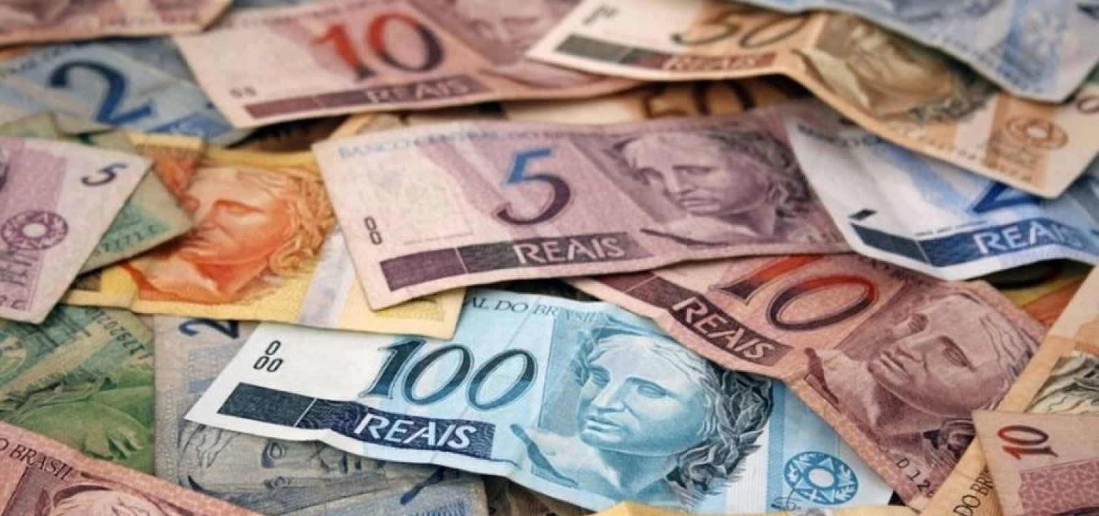 [Bolsonaro confirma mais duas parcelas do auxílio emergencial]