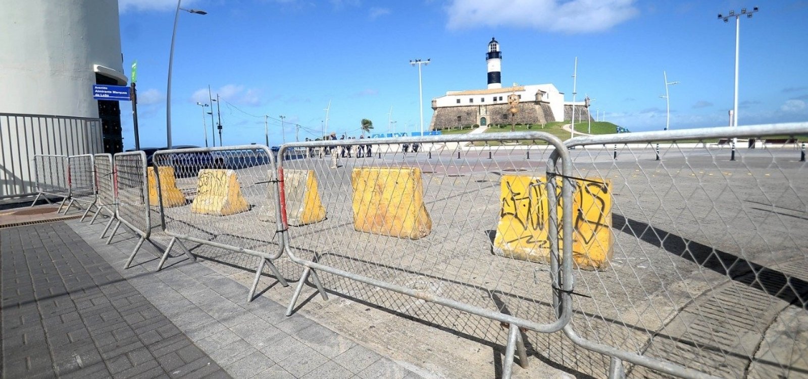 [Operação na orla entre Barra e Ondina veta prática de esportes e caminhada]