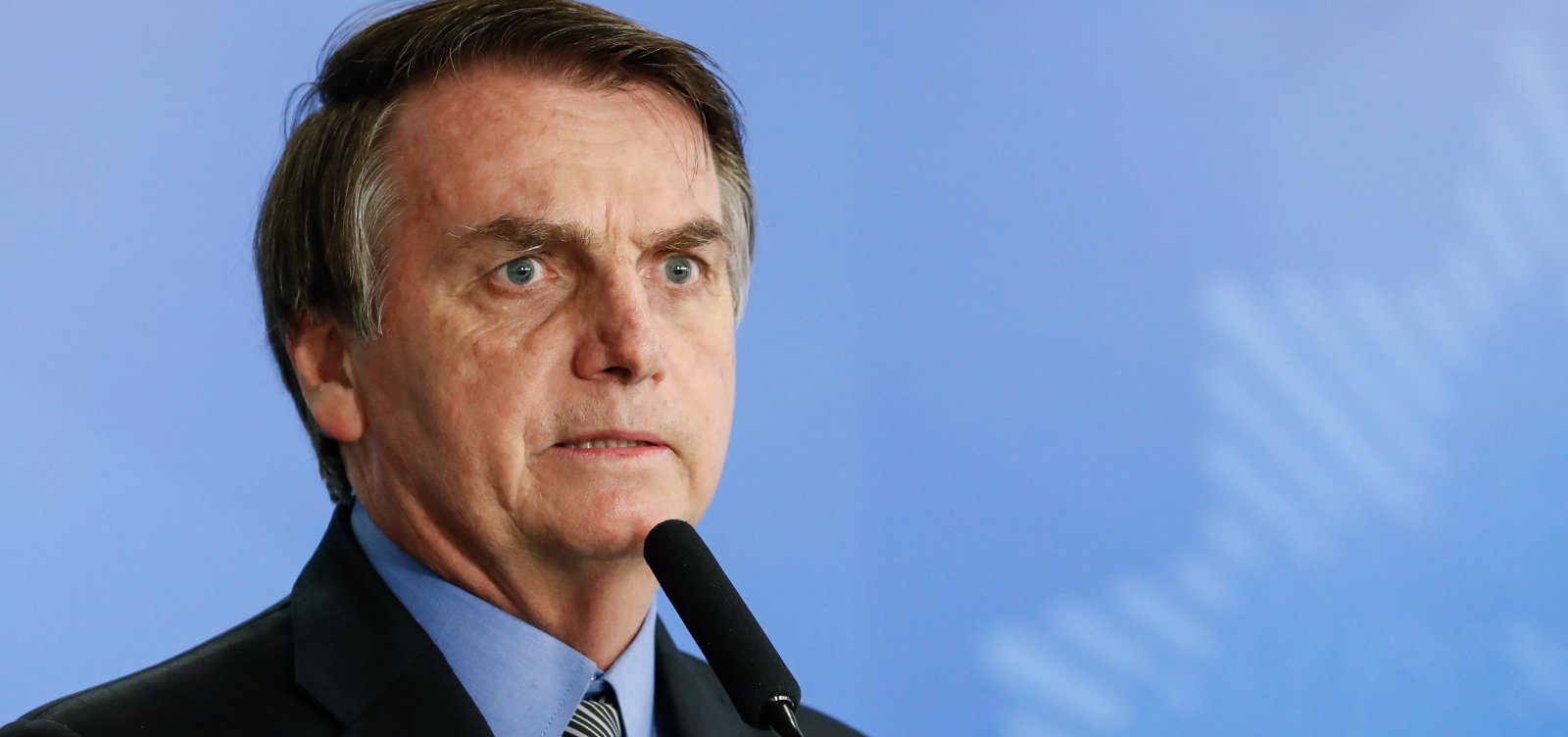 [Datafolha: mesmo após prisão de Queiroz, popularidade de Bolsonaro se mantém estável]