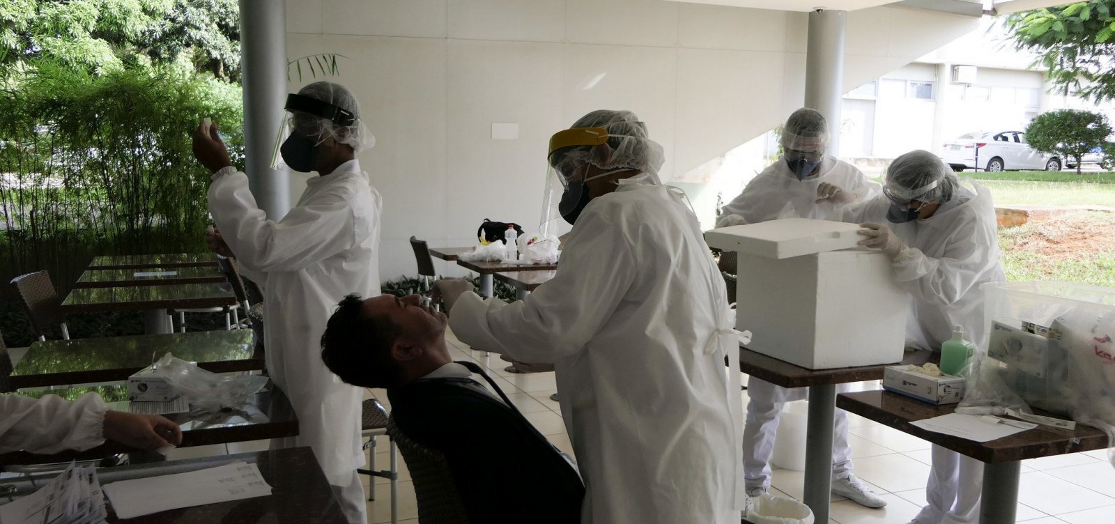 [Ministério da Saúde: Brasil registra 602 mortes por coronavírus em 24h neste domingo]