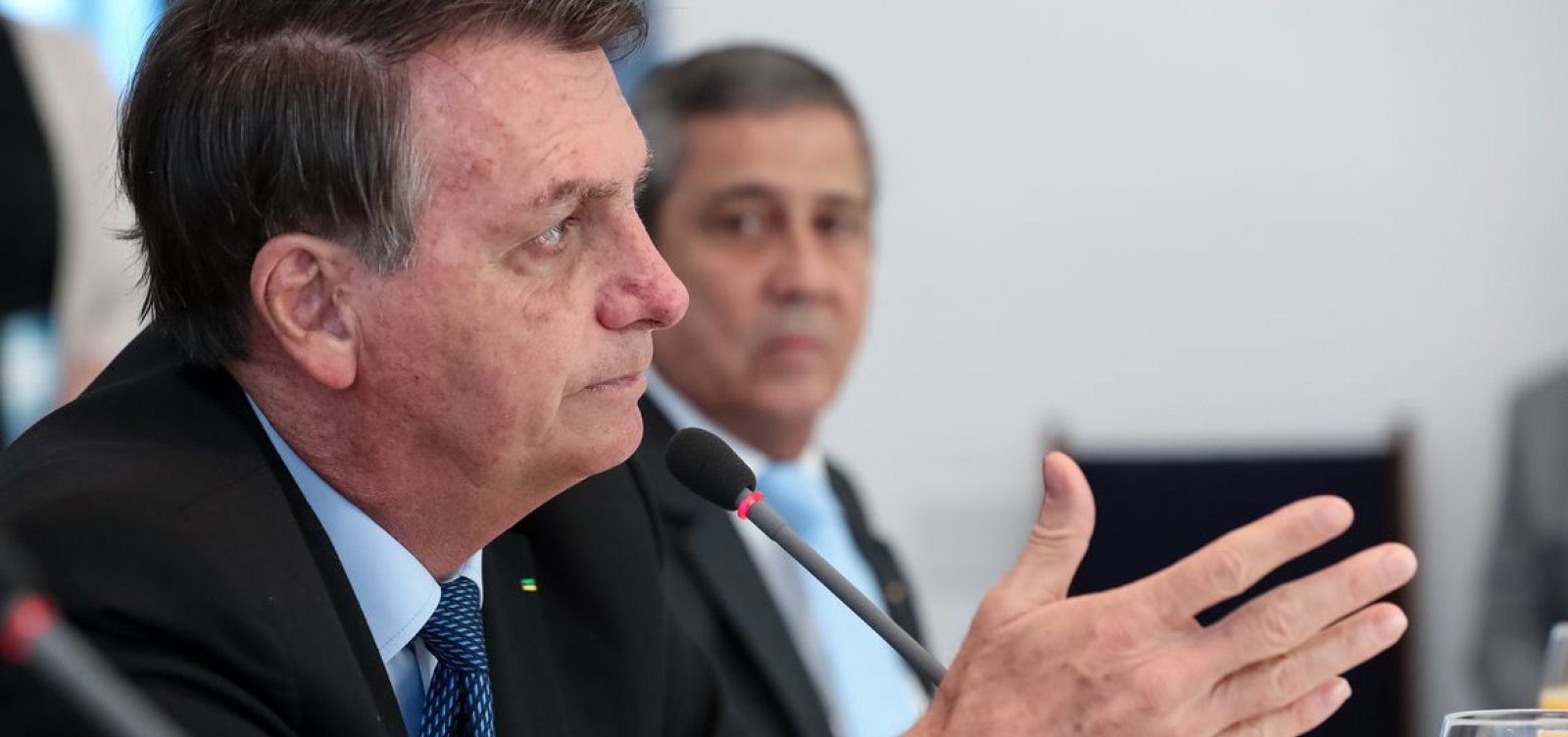 [Bolsonaro diz que tributação digital não é nova CPMF]