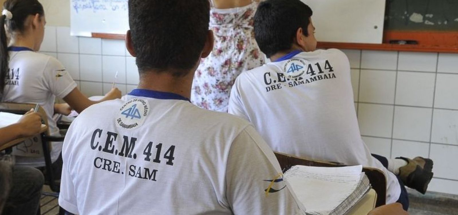 [Volta às aulas coloca em risco 9,3 milhões de adultos e idosos, diz Fiocruz]