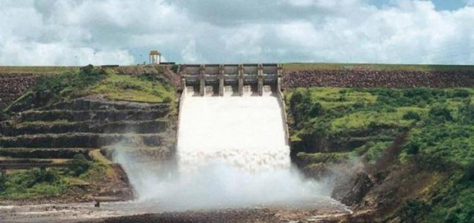 [Comportas da barragem Pedra do Cavalo serão abertas para teste de calha do Rio Paraguaçu]