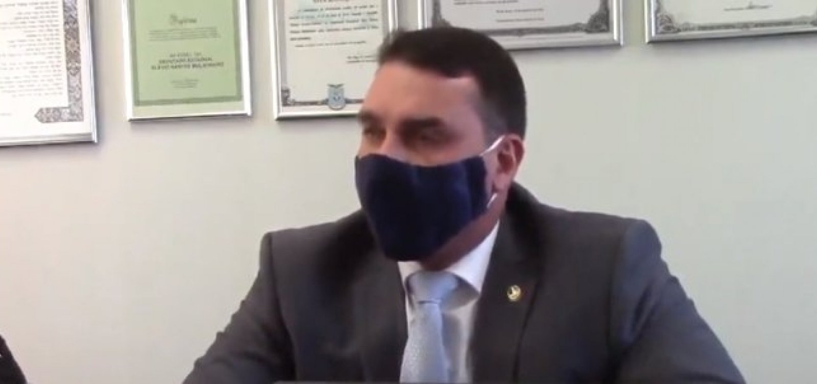 [Flávio admite reunião com Paulo Marinho, mas nega vazamento de Operação Furna da Onça]