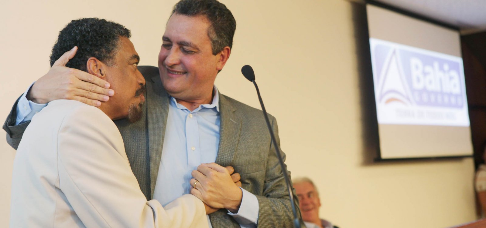 [Governador da Bahia decreta luto pelo falecimento de Jorge Portugal]