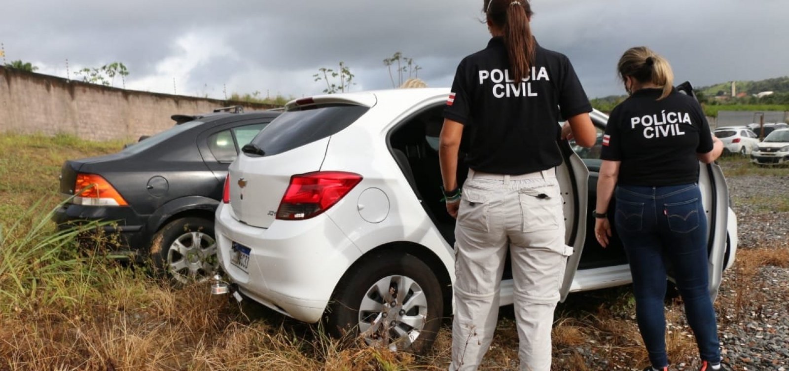 [Veículos apreendidos com traficantes vão a leilão amanhã; veja como participar]