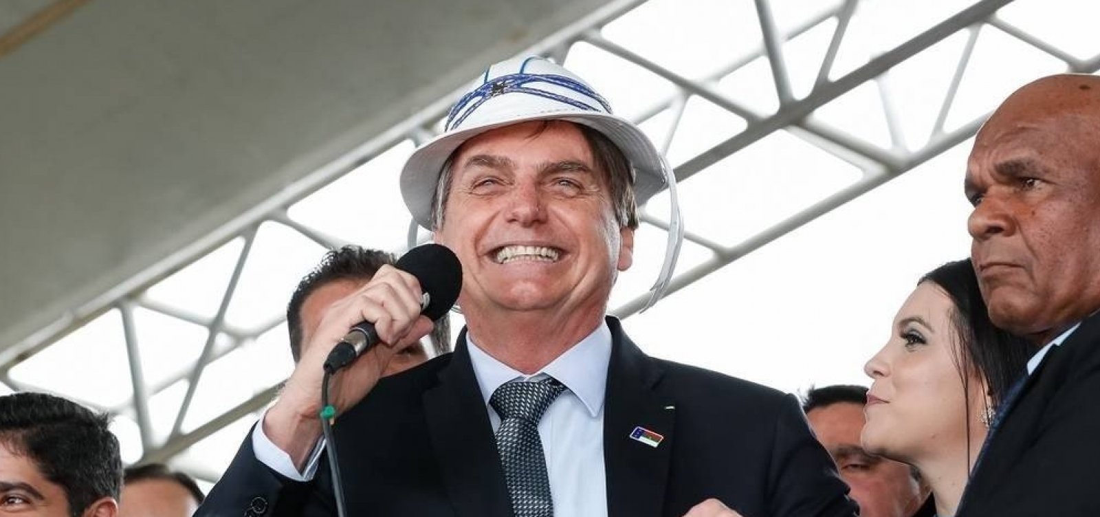 ['Outras coisas do mundo civilizado chegarão à região Norte', afirma Bolsonaro]