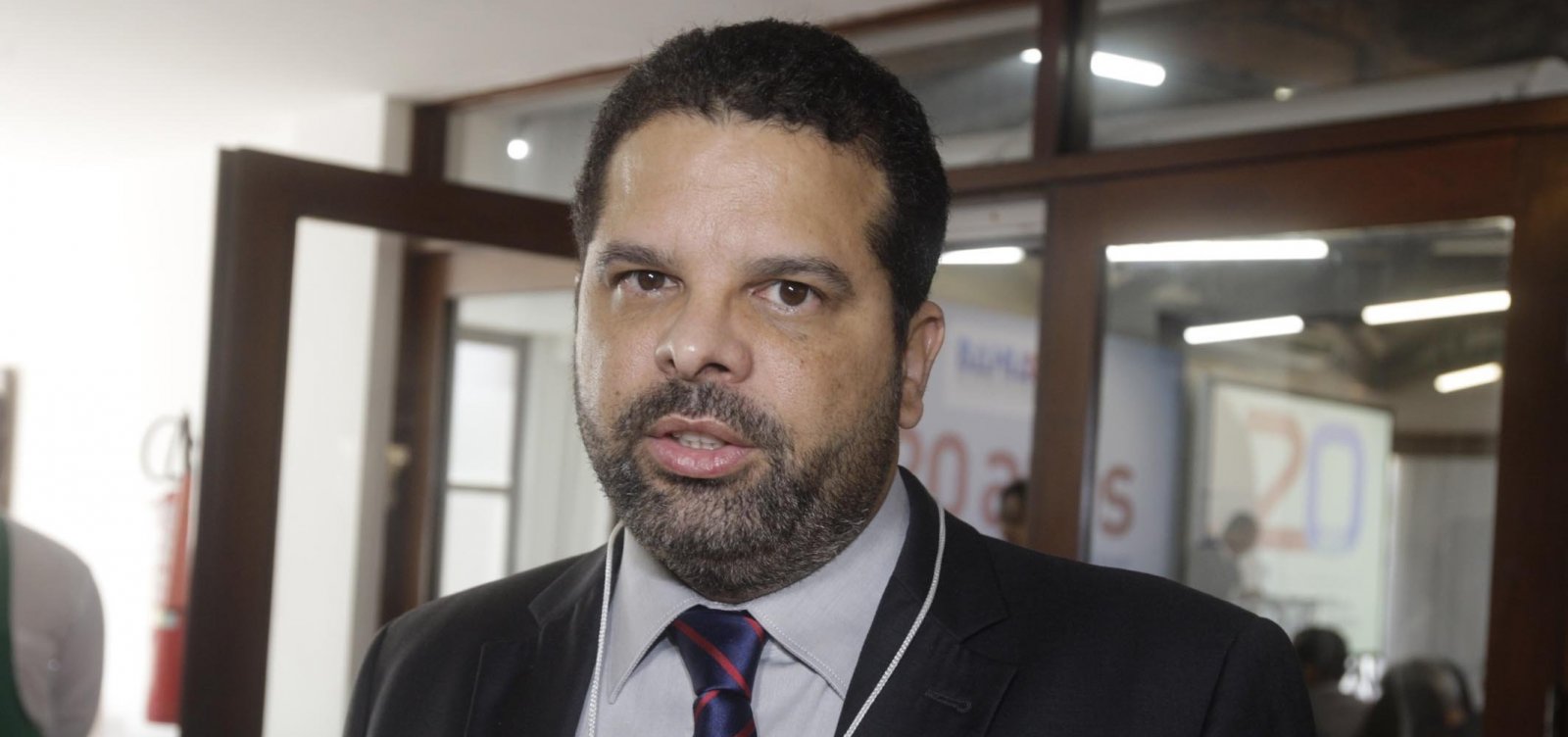 [Secretário diz que governo economizou R$ 156 milhões com tramitação eletrônica de processos]