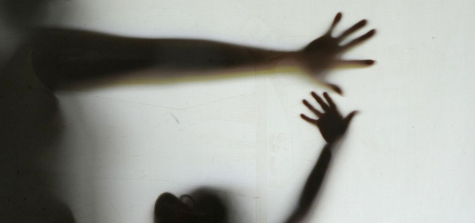 [Estuprada pelo tio, menina de 10 anos precisou sair do Espírito Santo para fazer aborto]