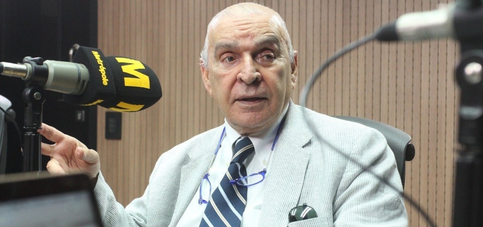 [Rui e Neto lamentam morte de Elsimar Coutinho; Estado decreta luto de 3 dias]