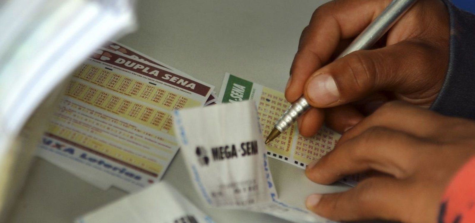 [Mega-Sena: ninguém acerta as seis dezenas e prêmio vai a R$ 47 milhões]