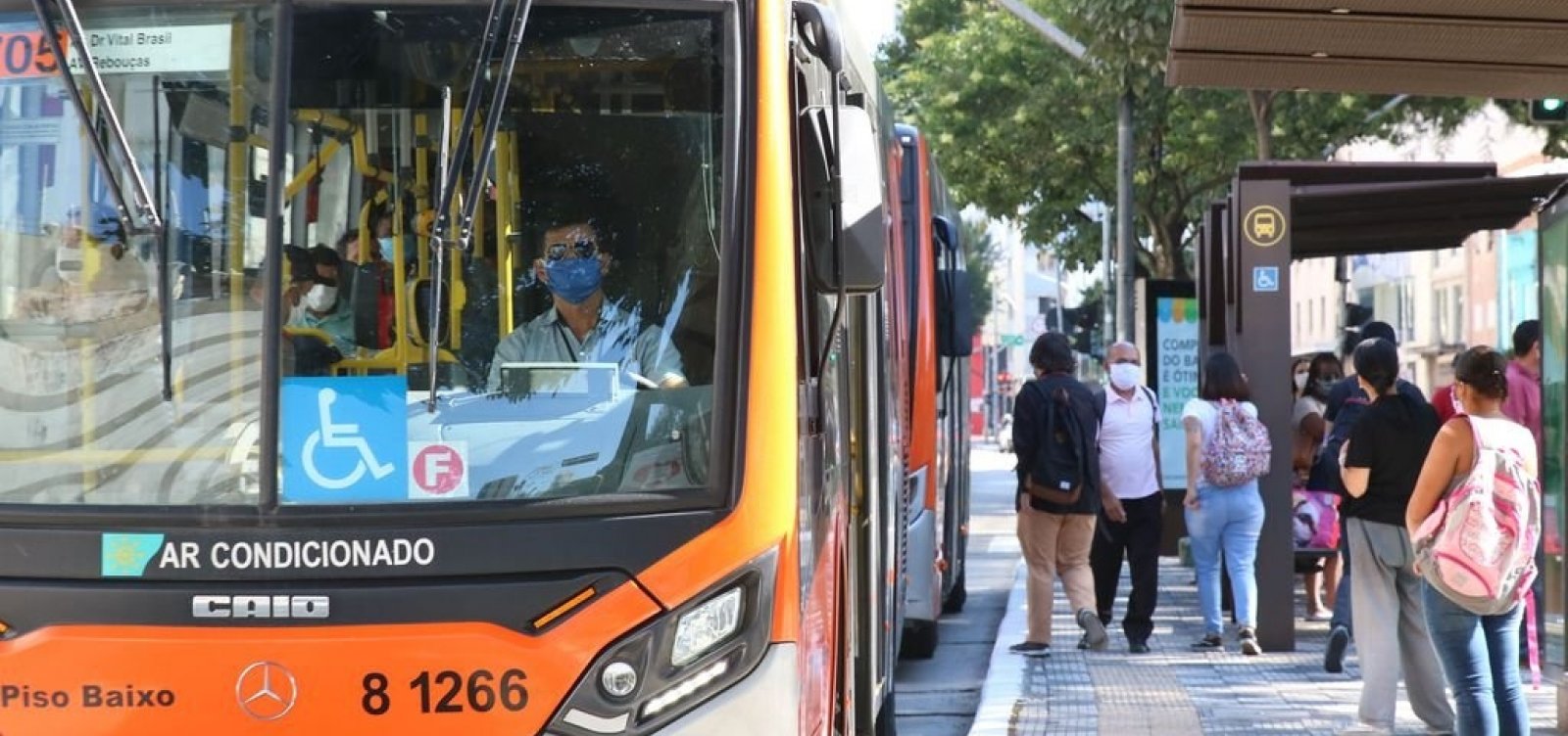[Mesmo sem controle da Covid-19, metade das cidades grandes retoma movimento normal]
