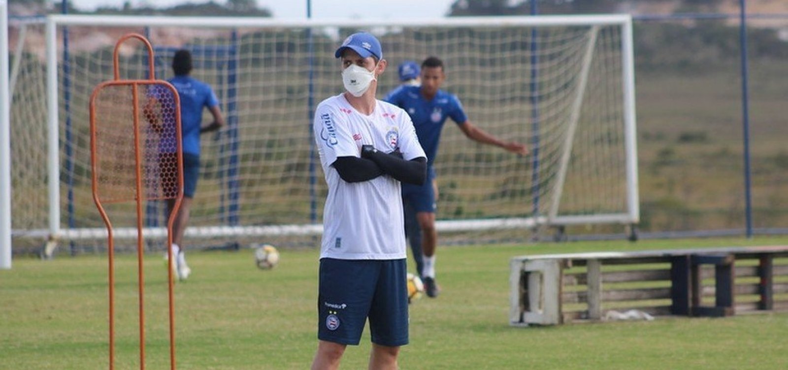 [Ap&oacute;s sa&iacute;da de Carlos Amadeu, Bahia anuncia novo t&eacute;cnico do sub-20]