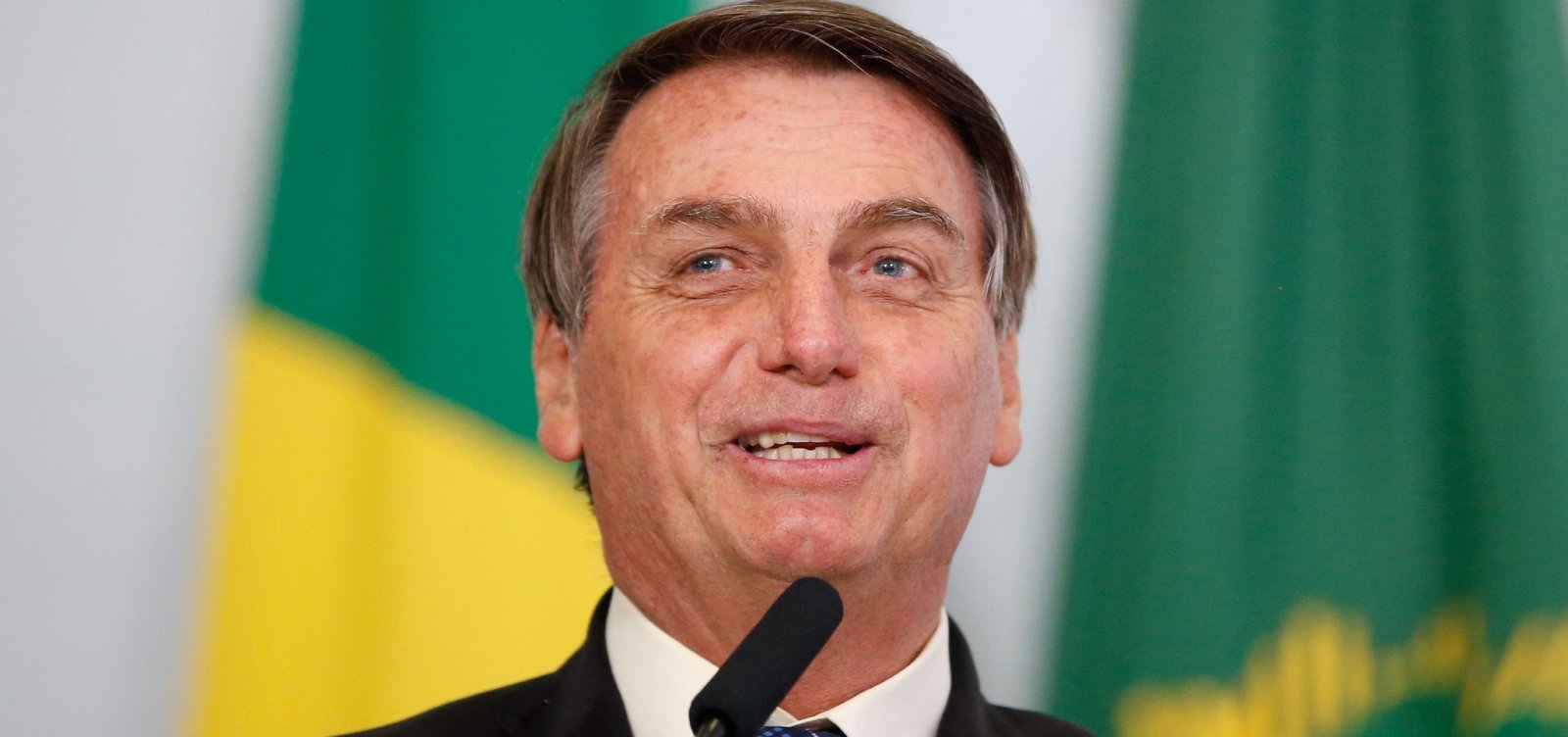 [Bolsonaro confirma que vai passar por cirurgia para retirar cálculo]