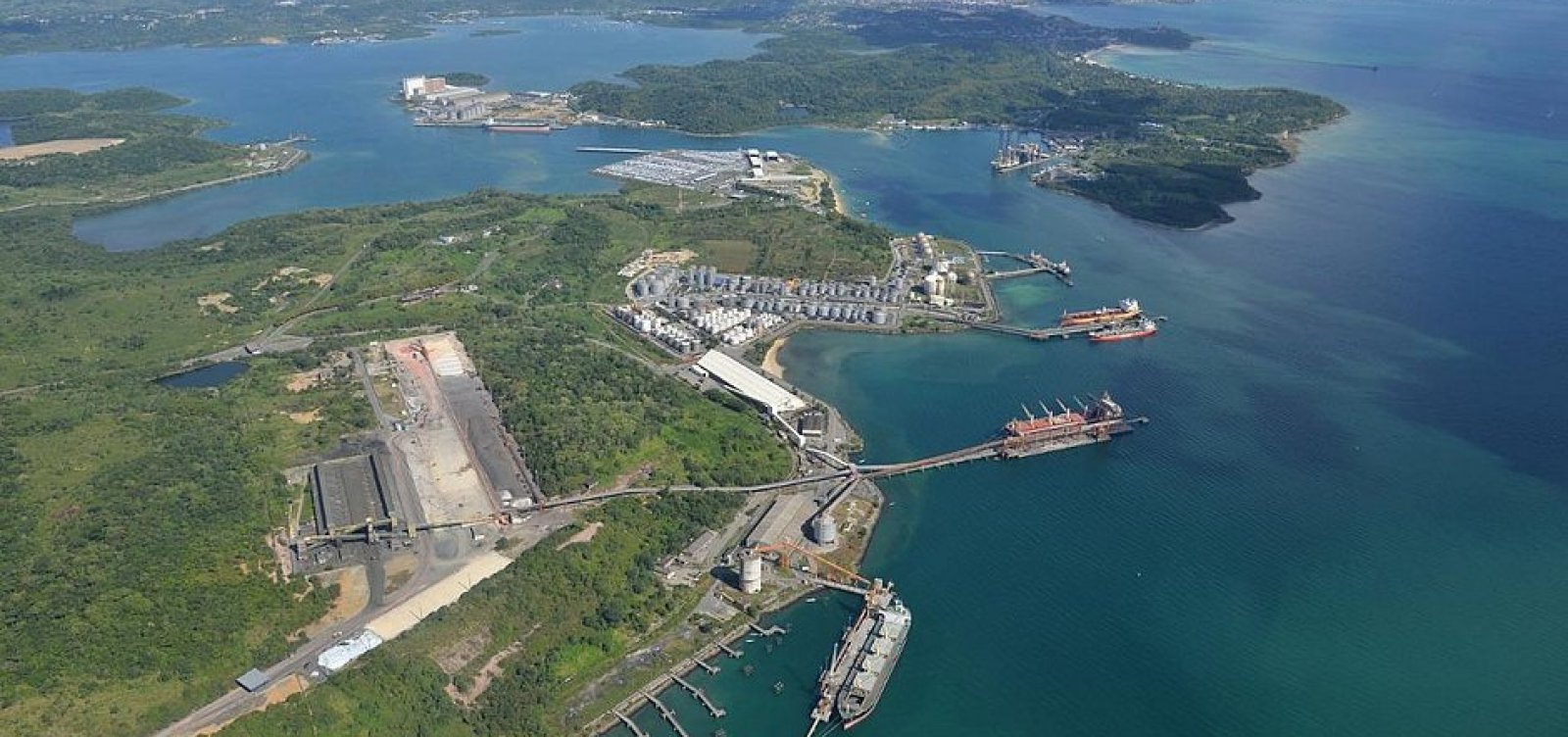 [Governo publica editais para leilão de dois terminais no Porto de Aratu]