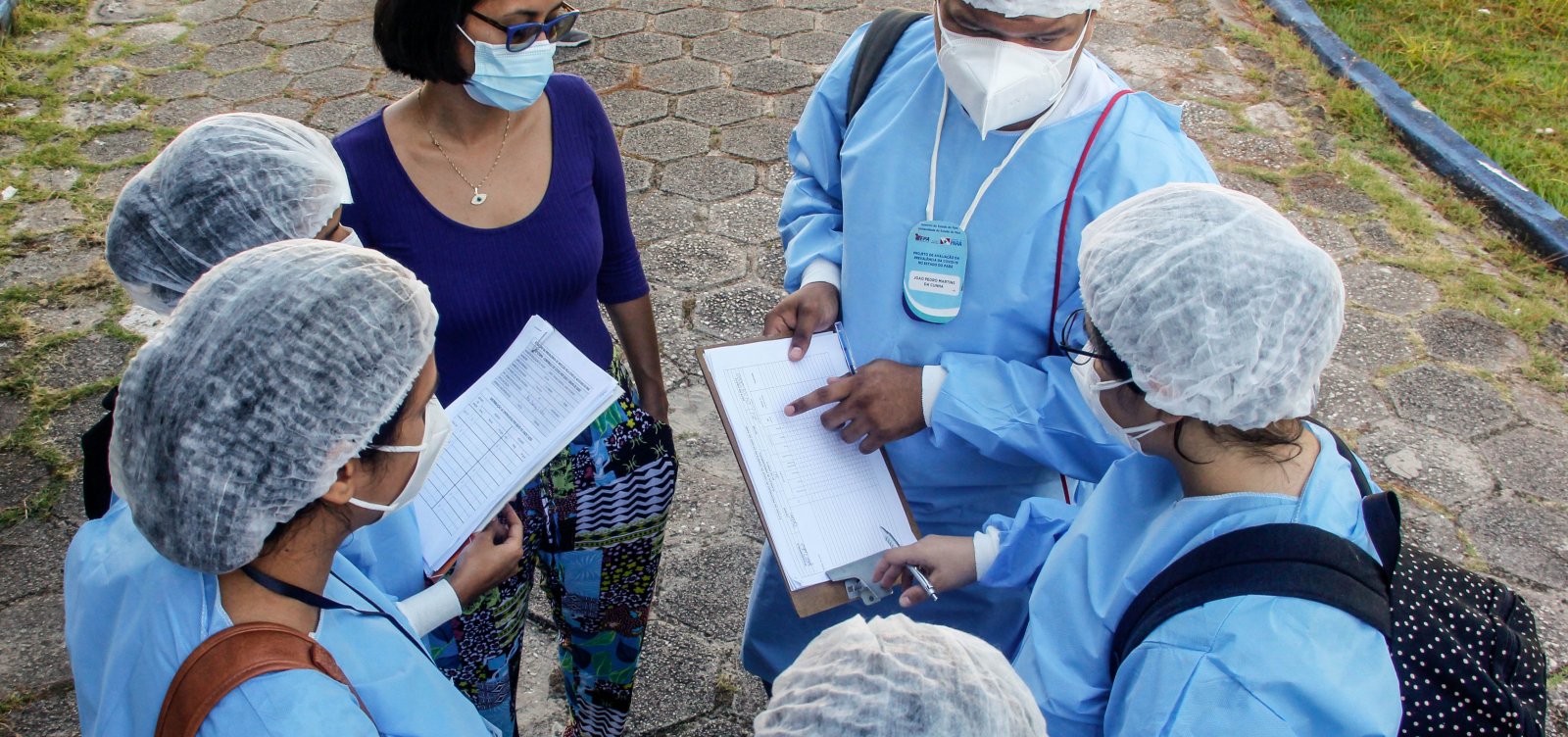 [Um ter&ccedil;o dos brasileiros culpa Bolsonaro por agravamento da pandemia no pa&iacute;s, diz Ibope]