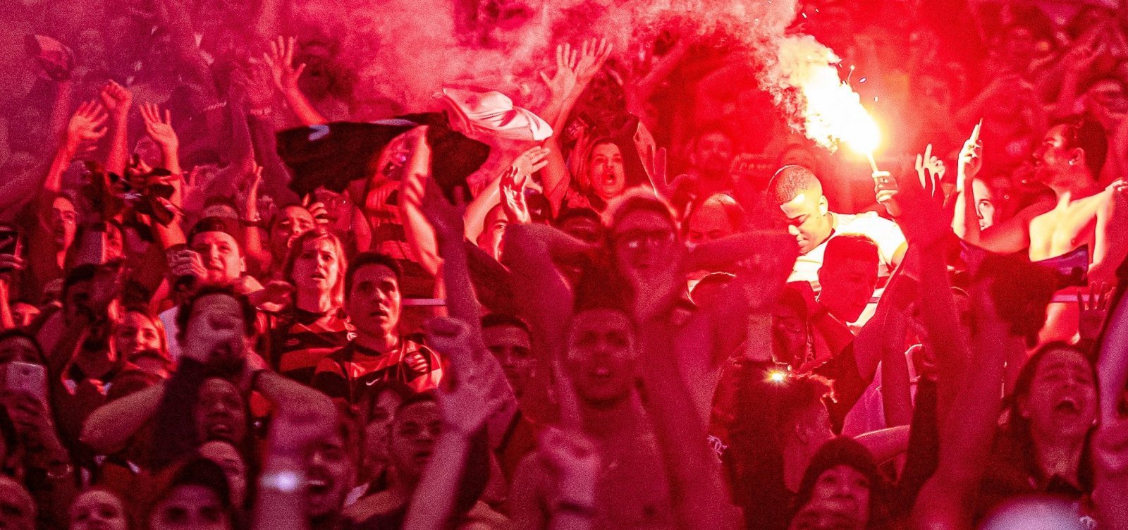 [CBF quer ouvir clubes para definir retorno das torcidas aos estádios]